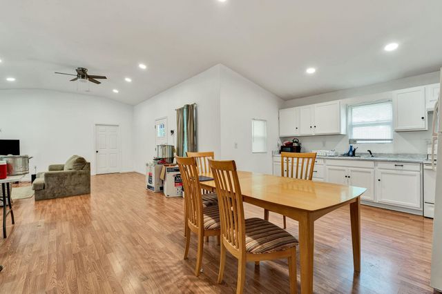 200 Queens Lane, Decatur, TN 37322