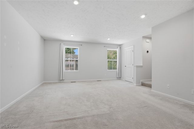 212 Raintree Lane, Painesville Twp, OH 44077