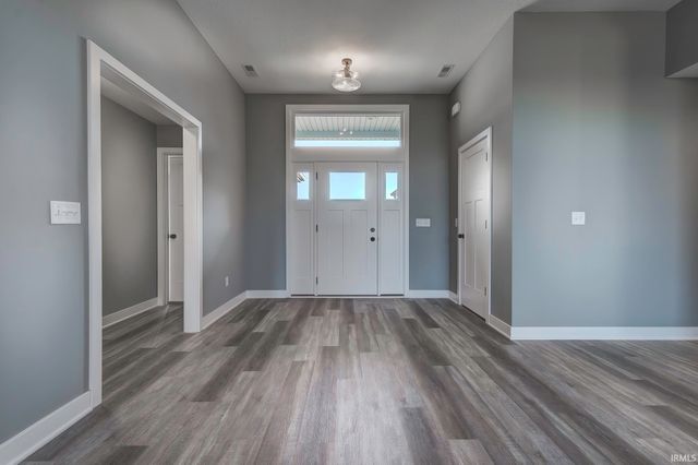 4890 Whittlebury Drive, Fort Wayne, IN 46818