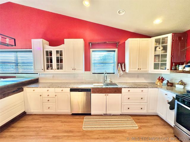 610 SW 7th Road, Stigler, OK 74462
