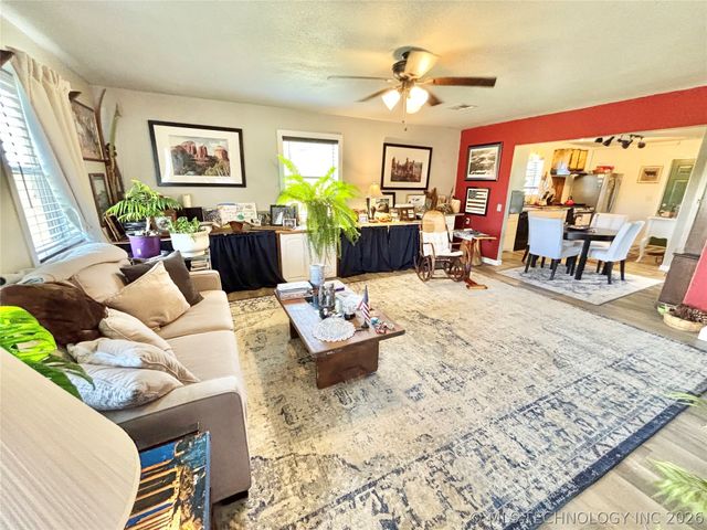 610 SW 7th Road, Stigler, OK 74462