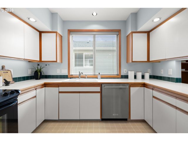 1629 Ne 150TH Ave, Portland, OR 97230