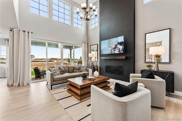 3402 N Buchanan Way, Aurora, CO 80019