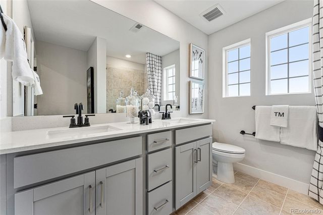 3402 N Buchanan Way, Aurora, CO 80019