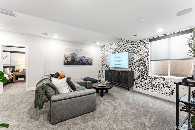 3402 N Buchanan Way, Aurora, CO 80019