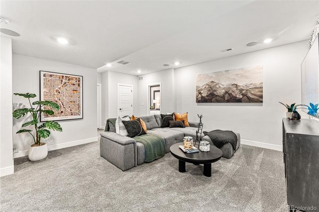 3402 N Buchanan Way, Aurora, CO 80019