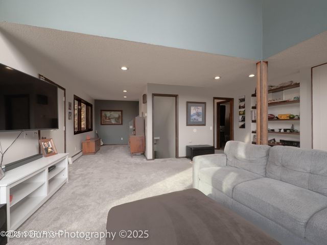 11730 Broadwater Drive, Eagle River, AK 99577