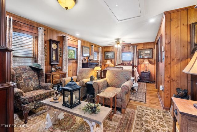 2825 Top Rd, Sevierville, TN 37876