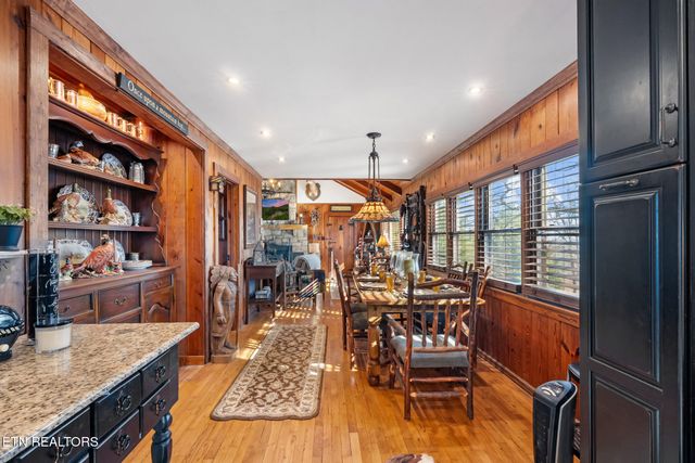 2825 Top Rd, Sevierville, TN 37876