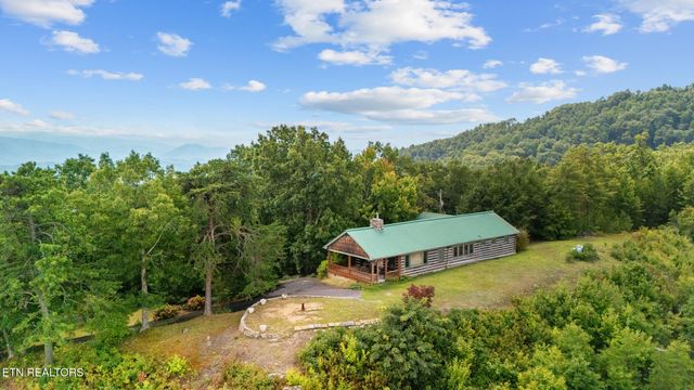 2825 Top Rd, Sevierville, TN 37876