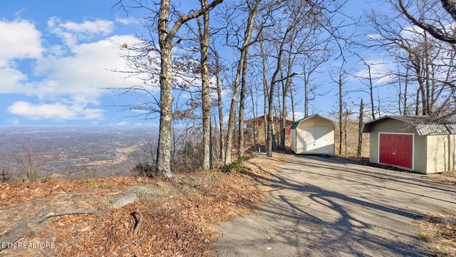 2825 Top Rd, Sevierville, TN 37876