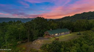2825 Top Rd, Sevierville, TN 37876