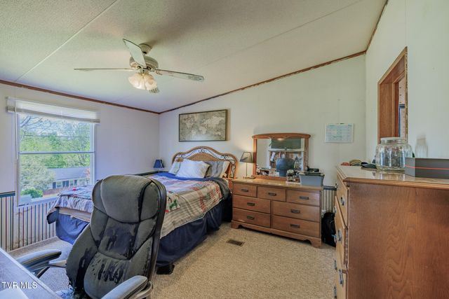 1005 Antioch Road, Johnson City, TN 37604