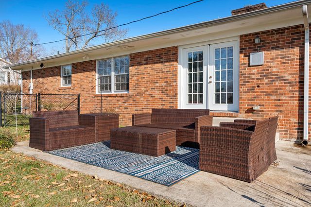 705 Dow Dr, Shelbyville, TN 37160