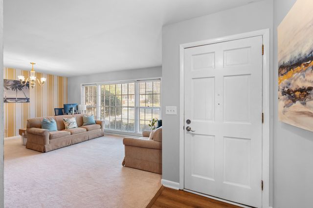 705 Dow Dr, Shelbyville, TN 37160