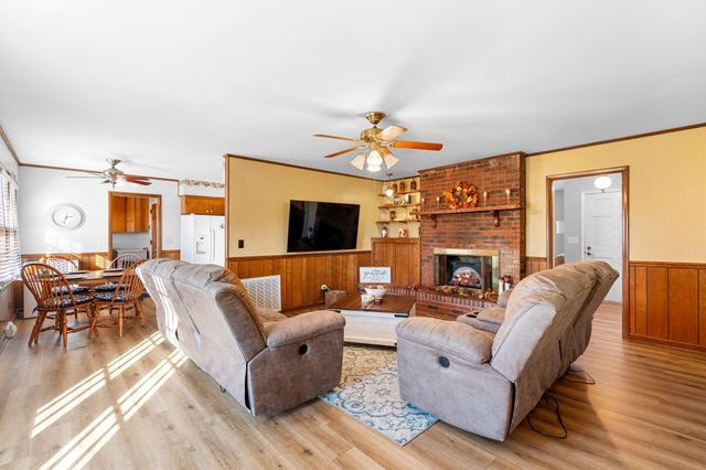 705 Dow Dr, Shelbyville, TN 37160