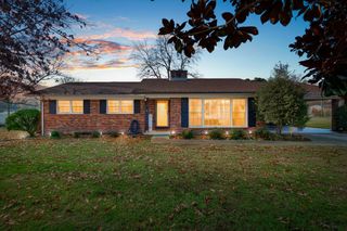 705 Dow Dr, Shelbyville, TN 37160