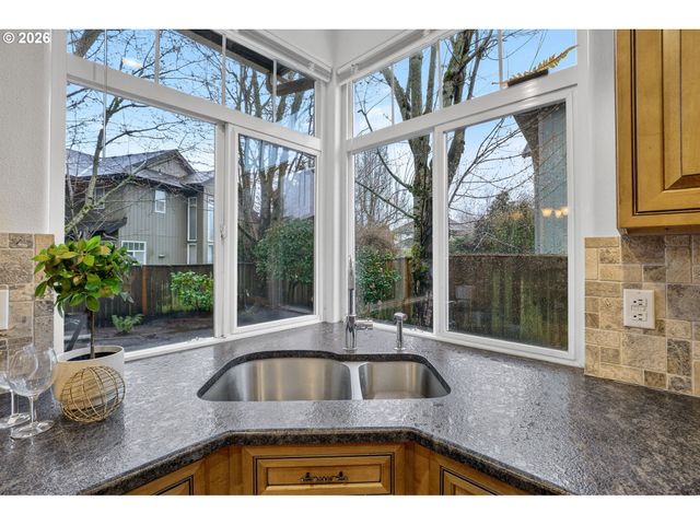 3619 Se 181ST Ave, Vancouver, WA 98683