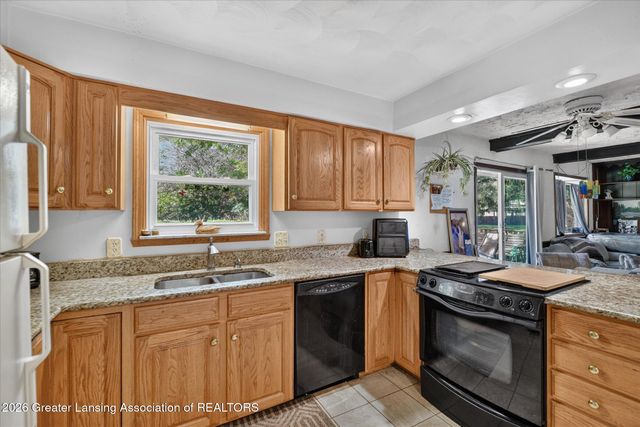 4561 Sandstone Drive, Williamston, MI 48895
