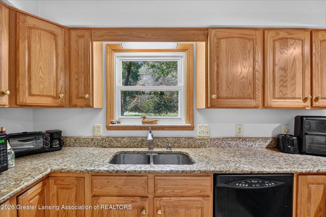 4561 Sandstone Drive, Williamston, MI 48895