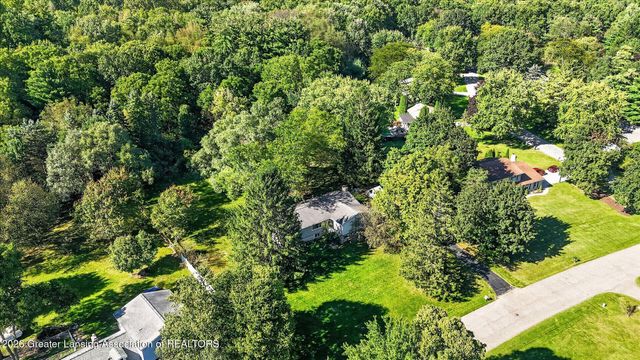 4561 Sandstone Drive, Williamston, MI 48895