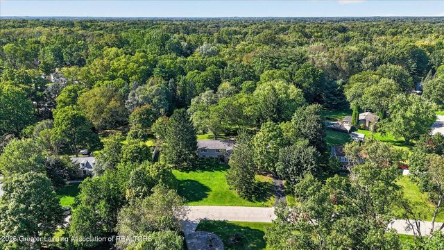 4561 Sandstone Drive, Williamston, MI 48895