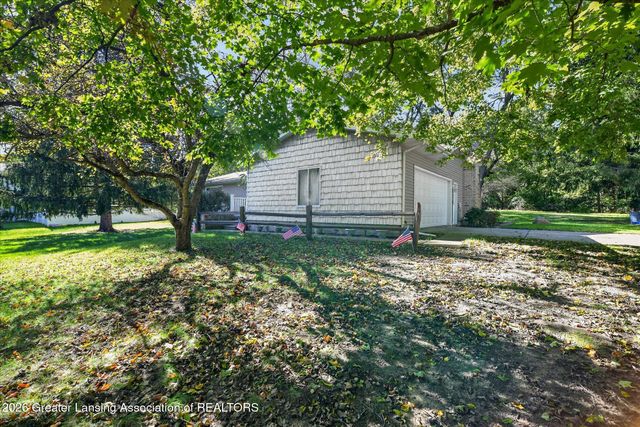 4561 Sandstone Drive, Williamston, MI 48895