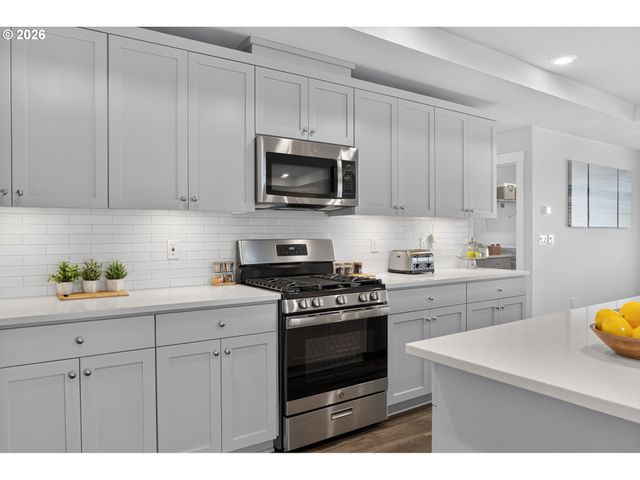16618 Sw TOWNSVILLE St, Tigard, OR 97224