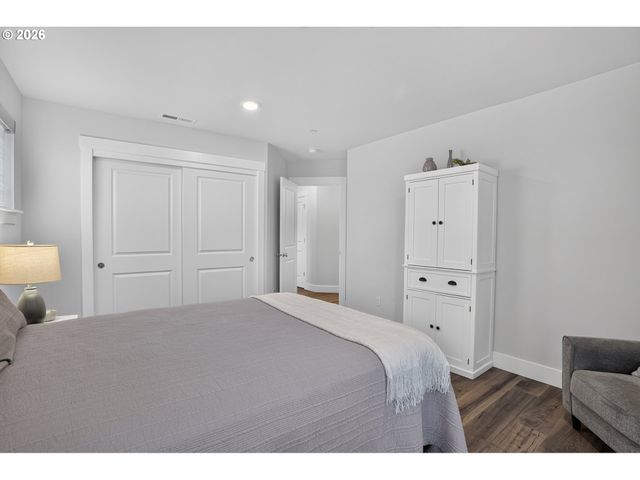 16618 Sw TOWNSVILLE St, Tigard, OR 97224