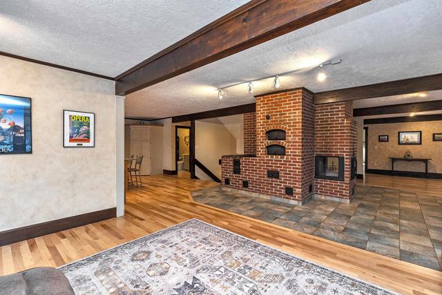107 Fresh Pond Lane, Brookline, NH 03033