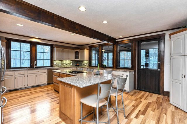 107 Fresh Pond Lane, Brookline, NH 03033