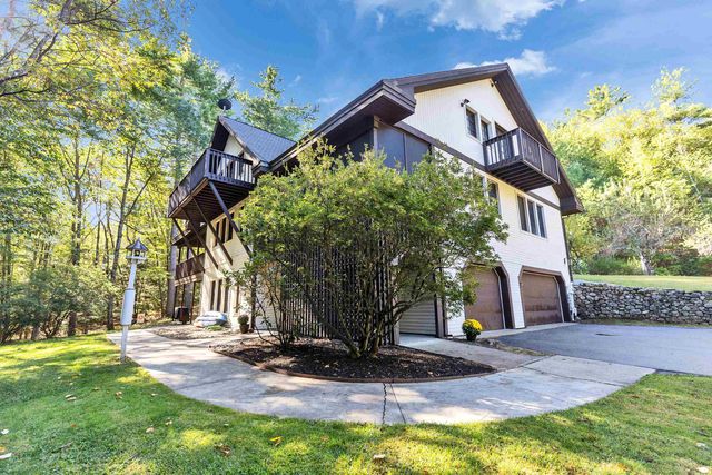 107 Fresh Pond Lane, Brookline, NH 03033