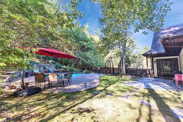 107 Fresh Pond Lane, Brookline, NH 03033