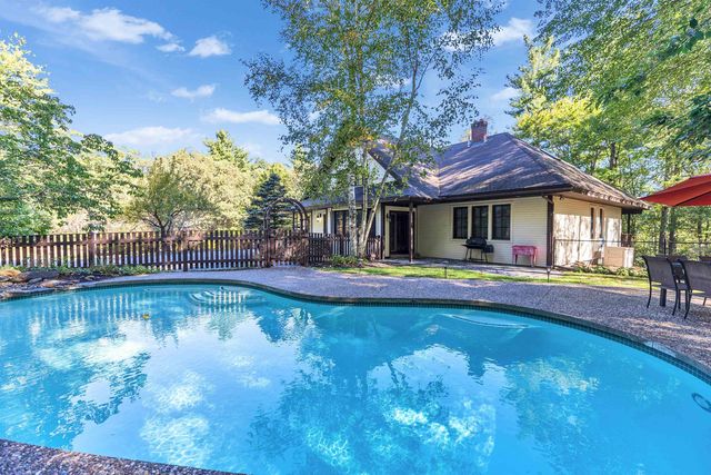 107 Fresh Pond Lane, Brookline, NH 03033