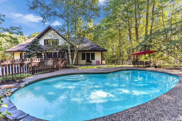 107 Fresh Pond Lane, Brookline, NH 03033