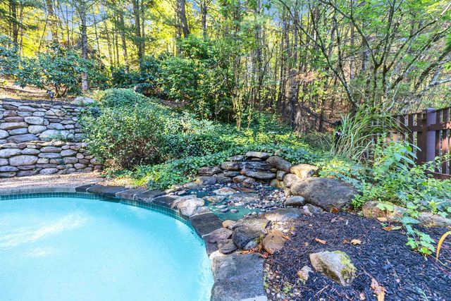 107 Fresh Pond Lane, Brookline, NH 03033