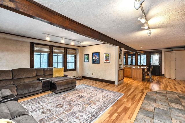 107 Fresh Pond Lane, Brookline, NH 03033