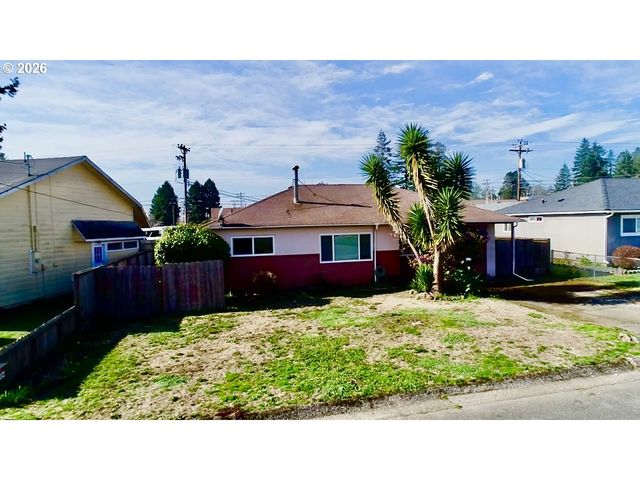 403 LINDEN Ln, Brookings, OR 97415