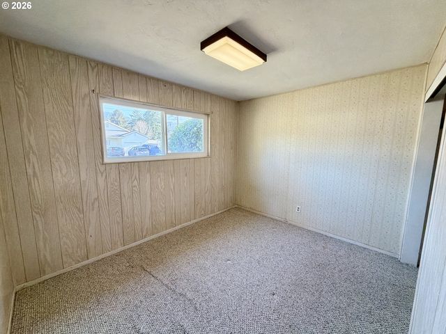 403 LINDEN Ln, Brookings, OR 97415