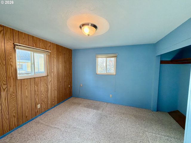 403 LINDEN Ln, Brookings, OR 97415