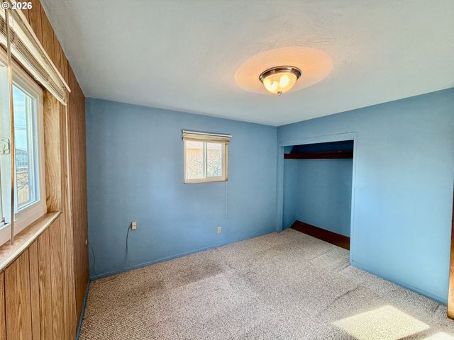 403 LINDEN Ln, Brookings, OR 97415
