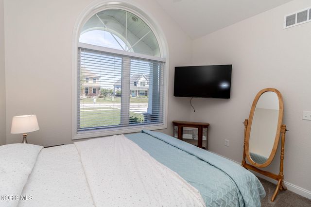 5836 Walnut Springs Boulevard, Sylvania, OH 43560