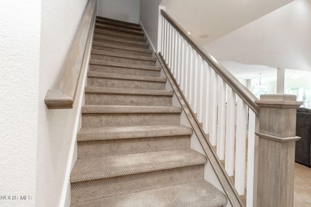 5836 Walnut Springs Boulevard, Sylvania, OH 43560