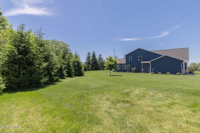 5836 Walnut Springs Boulevard, Sylvania, OH 43560