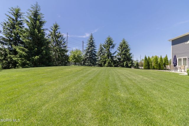5836 Walnut Springs Boulevard, Sylvania, OH 43560