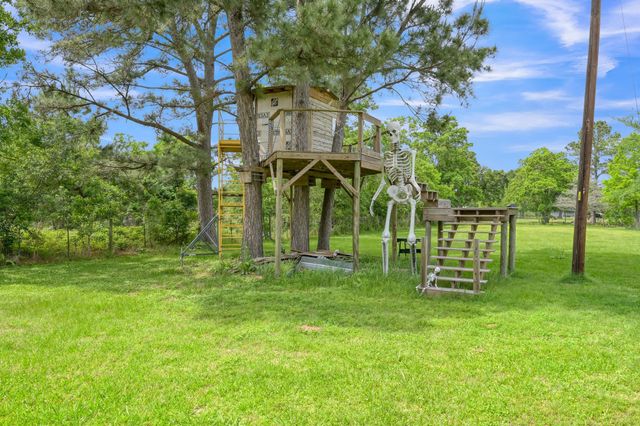 251 Petty Road, Waller, TX 77484