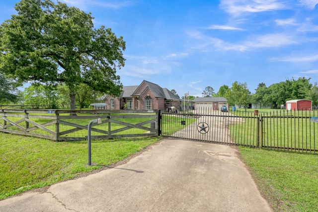 251 Petty Road, Waller, TX 77484