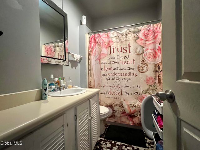 18.5 Dudley Heights, Albany, NY 12210