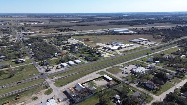 1R S MAIN Street, Ferris, TX 75125