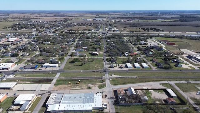 1R S MAIN Street, Ferris, TX 75125